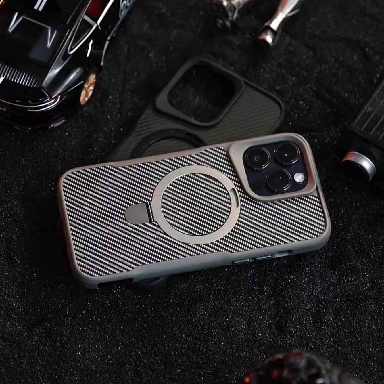 Thomas - Armor Magnetic Carbon Fiber Case met Draaibare Bracket voor iPhone